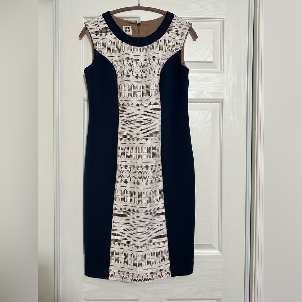 Anne Klein Navy dress
Size 4